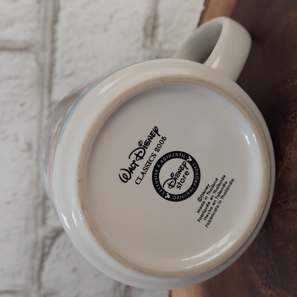 Walt Disney Classic 2005 coffee/tea mug - Picture 4 of 5